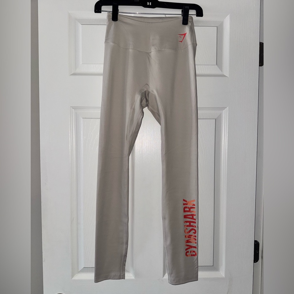 Gymshark Training Graphic Leggings -Light Gray